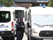 Policija u Zagrebu uhapsila muškarca zbog paljenja kontejnera, ugroženi stanari i vozila