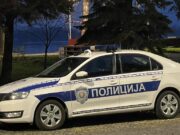Policija u Obrenovcu uhapsila muškarca zbog nelegalnog oružja u automobilu