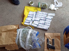 369862_narkotici-oruzje-hapsenje_s