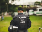 Učenik pronašao ručnu bombu u dvorištu osnovne škole u Puy-de-Dôme