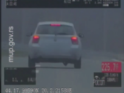 Vozačica BMW-a isključena iz saobraćaja zbog vožnje 221 km/h na deonici sa ograničenjem 80