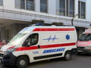 Žena teško povređena u požaru u dvorištu u Kragujevcu, prevezena u Beograd