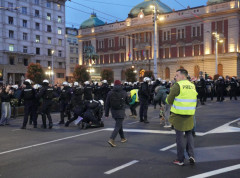 374293_rektorat-protest-incidenti_s