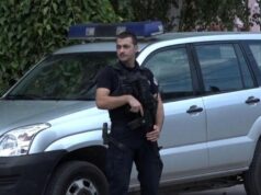 Dvadestogodišnja devojka osumnjičena za nošenje oružja u školskom dvorištu kod Kosova Polja