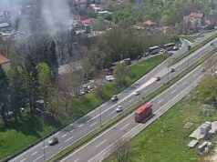 Požar u kući kod Plavog mosta u Beogradu, dvoje povređenih prebačeno u bolnicu