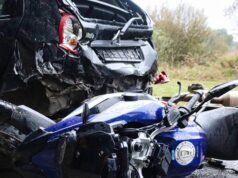 Sudar automobila i motocikla na Brankovom mostu u Beogradu, motociklista nepovređen