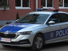 Maloletnik iz Zubinog Potoka priveden zbog natpisa na majici od strane kosovske policije
