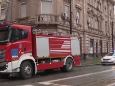 Žena povređena nakon pada u šaht tokom policijske kontrole u Nišu