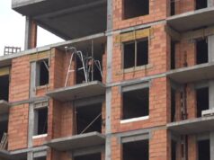 Radnik iz Ivanjice poginuo od strujnog udara na gradilištu u Čačku