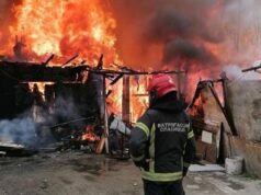 Požar zahvatio pomoćne objekte u Ripnju, povređenih nema