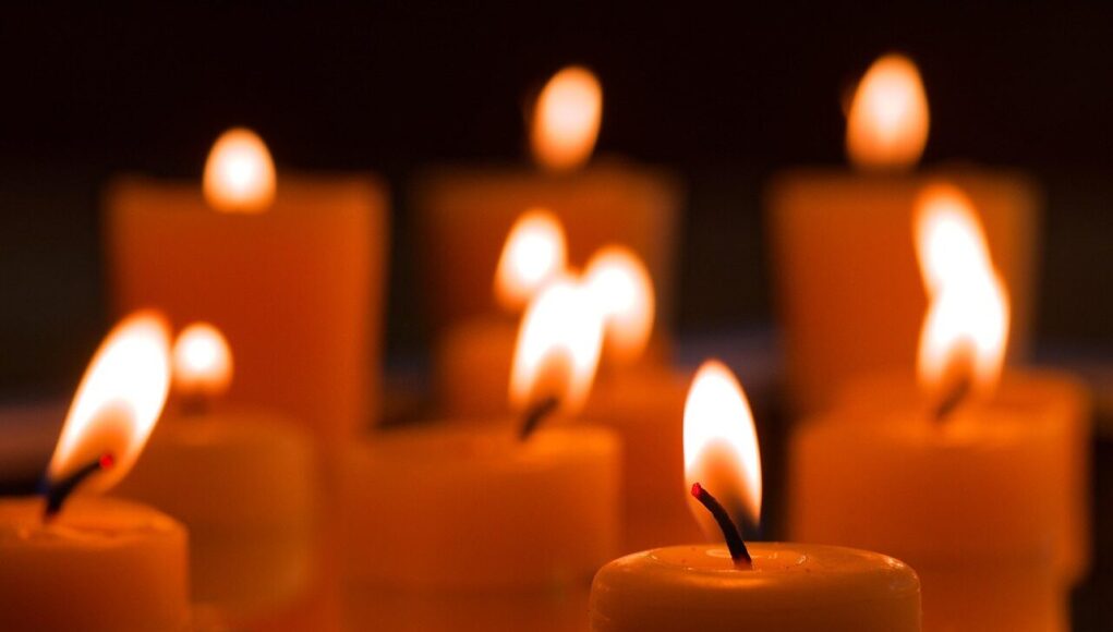 candles, candlelight, flame, warmth, light, burning, beeswax, fire