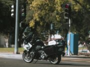 Motociklista sa kacigom zeca uhapšen nakon potere u Floridi