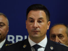 Načelnik beogradske policije zadržan zbog sumnje na prikrivanje krivičnog dela Address to the media representatives of the Vice President of the Government of the Republic of Serbia and the Minister of Internal Affairs Ivica Dacic and the Minister of Internal Affairs of the Republic of Srpska Sinise Karana. Obracanje predstavnicima medija potpredsednika Vlade Republike Srbije i ministar unutrasnjih poslova Ivice Dacic i ministar unutrasnjih poslova Republike Srpske Sinise Karana.