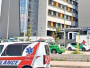 Mladić teško povređen u nesreći sa poljoprivrednom mašinom kod Kuršumlije, lekari se bore za život