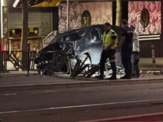 Automobil sleteo na tramvajsko stajalište u Bulevaru kralja Aleksandra, pričinjena velika materijalna šteta