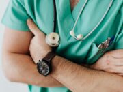 Medicinska sestra iz Montreuila isključena iz službe zbog snimanja spornih video snimaka