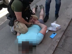 Na Vračaru pronađena automatska puška, policija uhapsila dve osobe