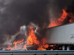 Požar na auto-putu kod Beograda! Zapalio se kamion, gust dim širi se unaokolo