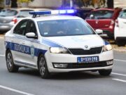 Maloletnik ukrao automobil u Grockoj i izazvao saobraćajnu nezgodu, nema povređenih