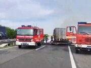 Sudar putničkog vozila i kombija kod Inđije, saobraćaj obustavljen