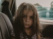 Dečak (3) pronađen mrtav u automobilu tokom vrućine u Saint-Gratienu
