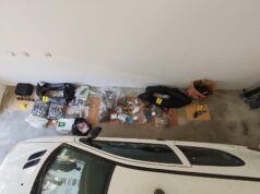 HRONIKAMAGAZIN.RS SAZNAJE! Nova akcija policije: Pali dileri, zaplenjeni droga, oružje i ručne bombe (FOTO+VIDEO)