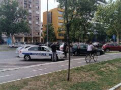 POLICIJA NA NOGAMA! Traži se pucač iz Novog Sada: Ranio mladića koji je krvav uleteo u kiosk brze hrane, sumnja se da je motiv napada OVO