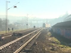Teretni voz iskočio iz šina kod stanice Kijevo u Beogradu, povređen mašinovođa