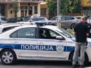 HRONIKA MAGAZIN SAZNAJE! Uhapšeni napadači na dečaka (15) u Novom Sadu – Sapleo se kada je pokušao da im pobegne, oni ga brutalno PRETUKLI