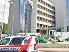 Povređeni iz saobraćajne nesreće u Crnoj Gori prebačeni u Niš, dečak u teškom stanju Povređeni iz saobraćajne nesreće u Crnoj Gori prebačeni u Niš, dečak u teškom stanju