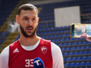 Isplivali šok detalji divljanja reprezentativca Srbije: Sa svadbe pravo u zatvor Bivši košarkaš Crvene zvezde Uroš Plavšić priveden zbog incidenta na VMA – napad na vojno obezbeđenje