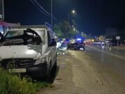 Saobraćajna nezgoda kod aerodroma Nikola Tesla, kombi sleteo s puta Saobraćajna nezgoda kod aerodroma Nikola Tesla, kombi sleteo s puta