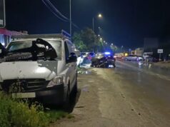 Saobraćajna nezgoda kod aerodroma Nikola Tesla, kombi sleteo s puta Saobraćajna nezgoda kod aerodroma Nikola Tesla, kombi sleteo s puta
