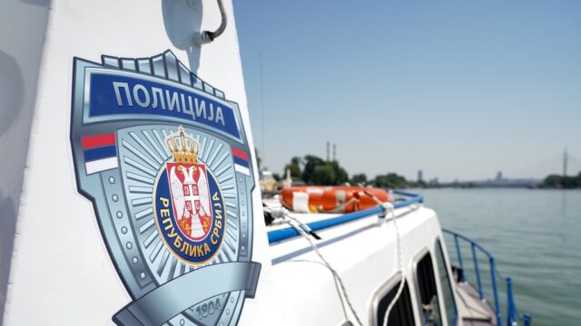 PATROLNI BROD NA SAVI Telo muškarca pronađeno u reci Savi kod splava, sumnja se na nestalu osobu – telo u Savi