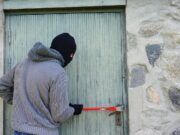 Filmske pljačke koje su se zaista dogodile: Kako su ukradeni milioni i kako su lopovi konačno uhvaćeni thief, burglary, break into, robber's hat, crowbar, masquerade, burglar, thief, thief, thief, thief, thief, burglary