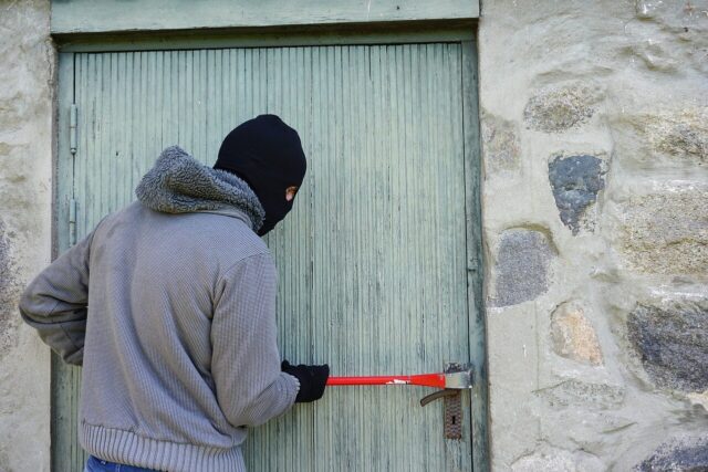 thief, burglary, break into, robber's hat, crowbar, masquerade, burglar, thief, thief, thief, thief, thief, burglary