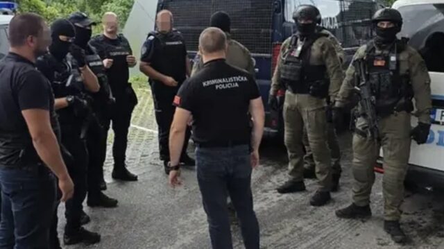 Izručenje osumnjičenog člana kriminalne grupe Crnoj Gori na granici Dobrakovo – ekstradicija osumnjičenog člana kriminalne grupe