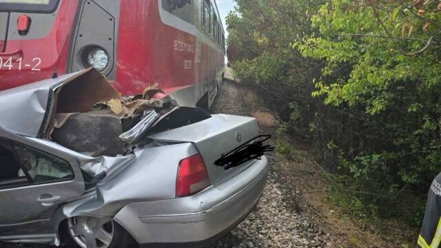 Nesreća na pružnom prelazu kod Odžaka, poginuli majka i dete