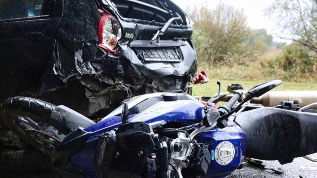Motociklista povređen u saobraćajnoj nezgodi u centru Beograda, policija na terenu – nezgoda u centru Beograda