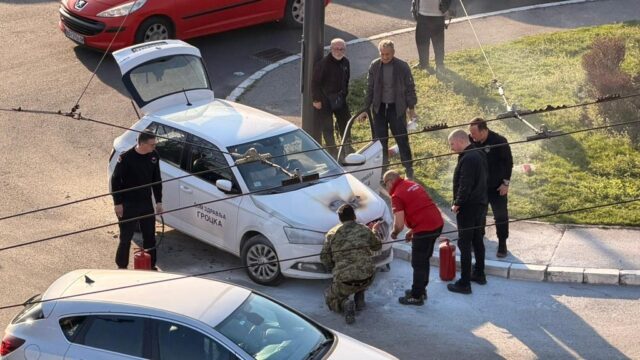 Požar na Novom Beogradu, tri automobila izgorela u Ulici Jurija Gagarina