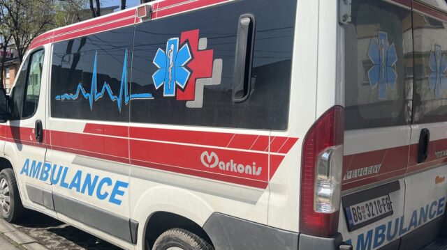 saobracajna-nesreca Saobraćajna nesreća kod Dobanovaca, muškarac teško povređen prevezen u bolnicu