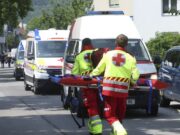 Automobil sa srpskom državljankom i decom sleteo sa puta kod Vilaha, vatrogasac spasao pet osoba Automobil sa srpskom državljankom i decom sleteo sa puta kod Vilaha, vatrogasac spasao pet osoba – nesreća kod Vilaha