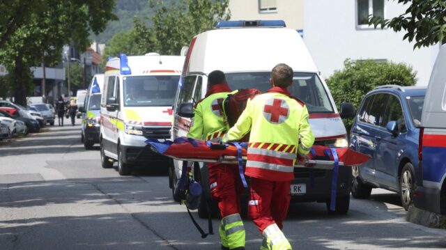 Automobil sa srpskom državljankom i decom sleteo sa puta kod Vilaha, vatrogasac spasao pet osoba – nesreća kod Vilaha