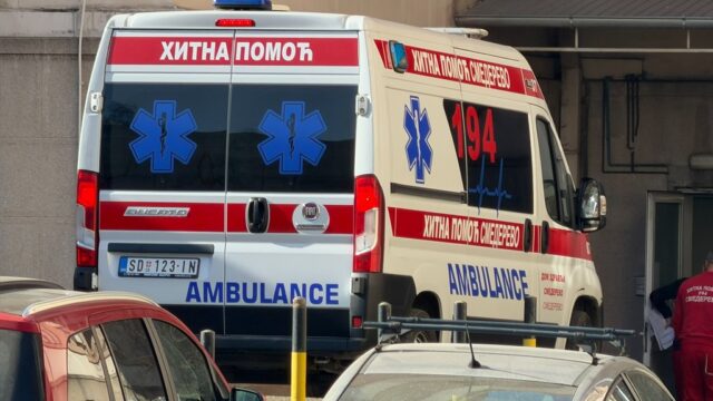 Napad nožem i satarom na Vračaru, povređen mladić od 27 godina