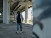Policija traga za muškarcem sa maskom u centru Filadelfije, više ljudi ugroženo Policija traga za muškarcem sa maskom u centru Filadelfije, više ljudi ugroženo – napad u Filadelfiji