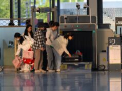 Švajcarac uhapšen na aerodromu Roasi sa 144 kilograma khata Švajcarac uhapšen na aerodromu Roasi sa 144 kilograma khata – hapšenje na aerodromu Roasi