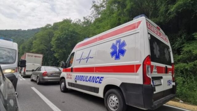 saobracajna-nesreca-1 Saobraćajna nesreća u Kraljevu, preminula petogodišnja devojčica