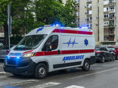 trogodisnje-dete Trogodišnje dete palo sa trećeg sprata na Zvezdari – napad u naselju Zvezdara