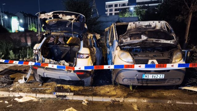 pozar-na-parkingu Požar na parkingu u Novom Sadu, uhapšena dvojica maloletnika