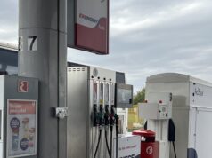 Incident na benzinskoj pumpi u Zemunu, povređena radnica nakon udara automobila Incident na benzinskoj pumpi u Zemunu, povređena radnica nakon udara automobila